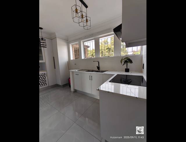 3 BEDROOM FLAT FOR SALE IN SASOLBURG EXT 2